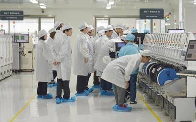 走進OPPO R15手機工廠 探秘高運速、嚴要求的智能生產全流程